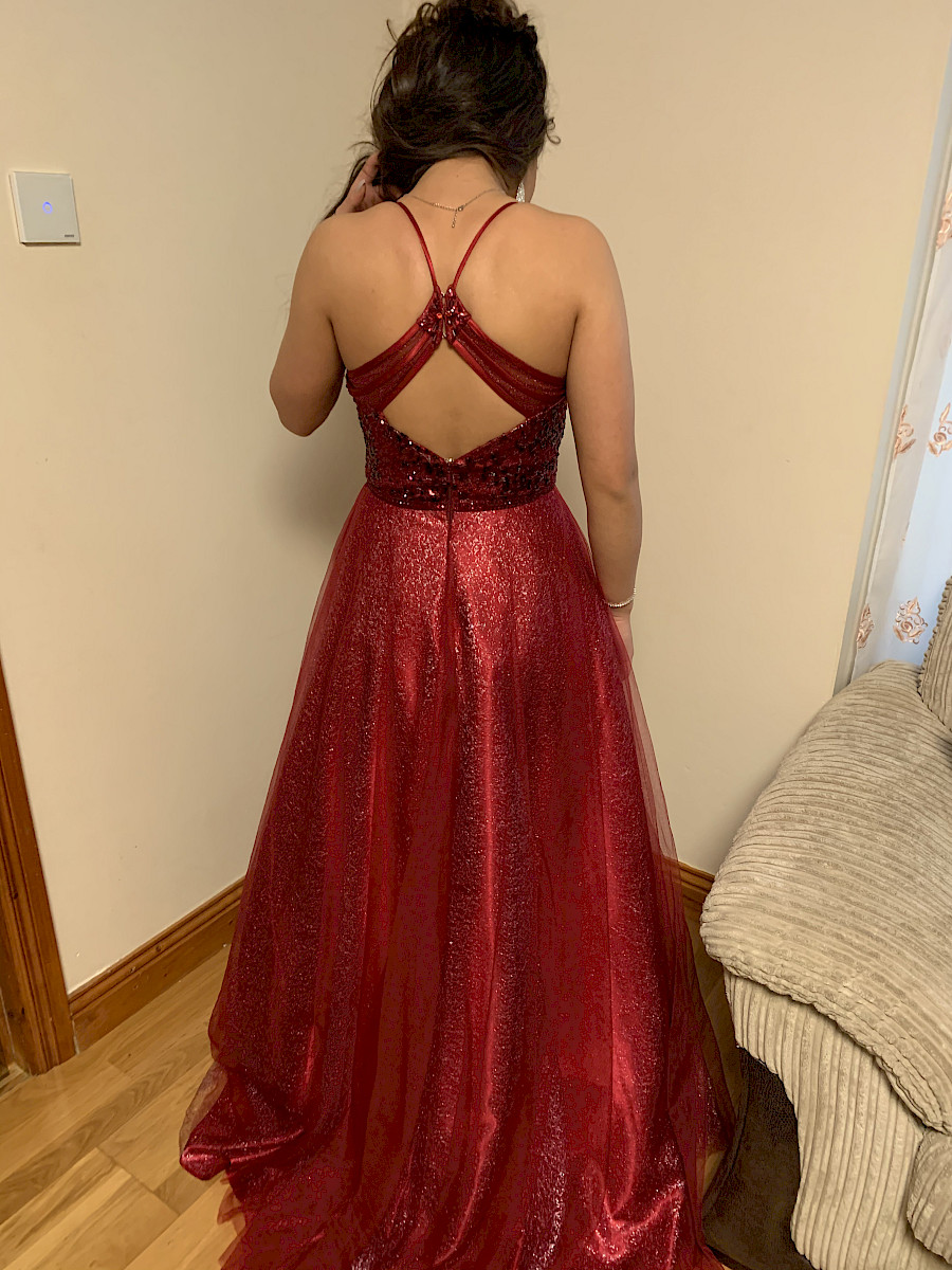 Dani’s Closet and Showroom burgundy debs dress